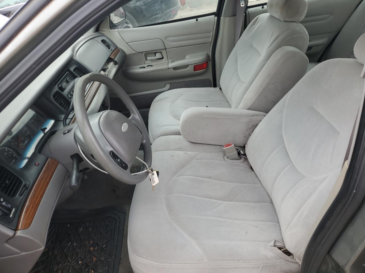 2001 FORD Crown Victoria