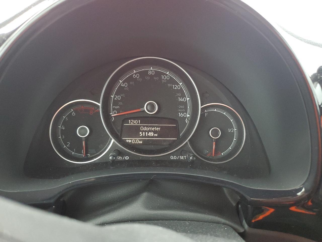 2019 VOLKSWAGEN Beetle
