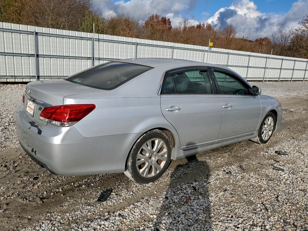 2012 TOYOTA Avalon