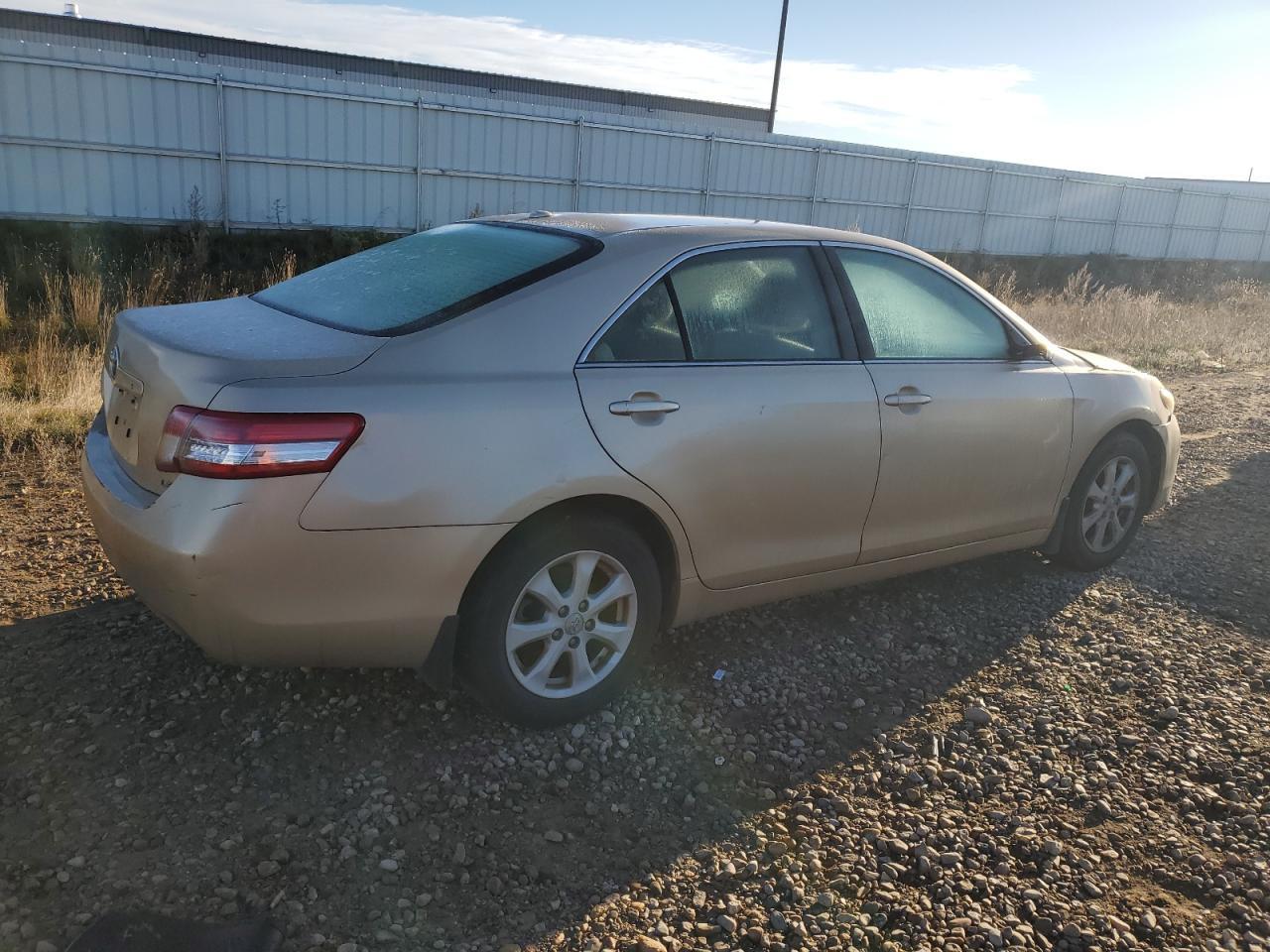 2011 TOYOTA CAMRY