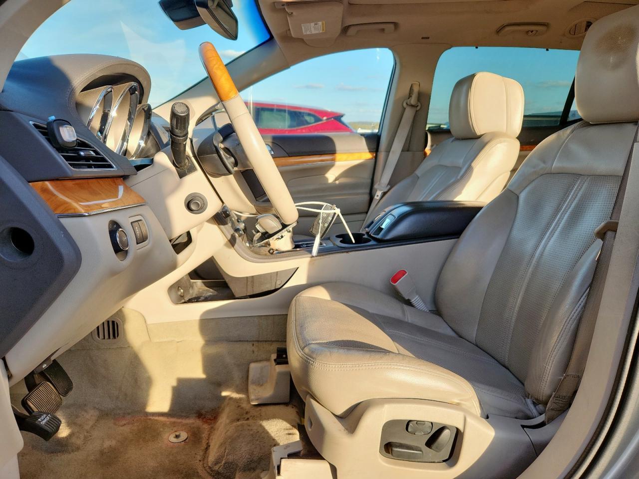 2011 LINCOLN MKT