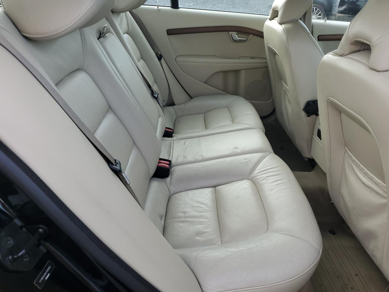2010 VOLVO S80