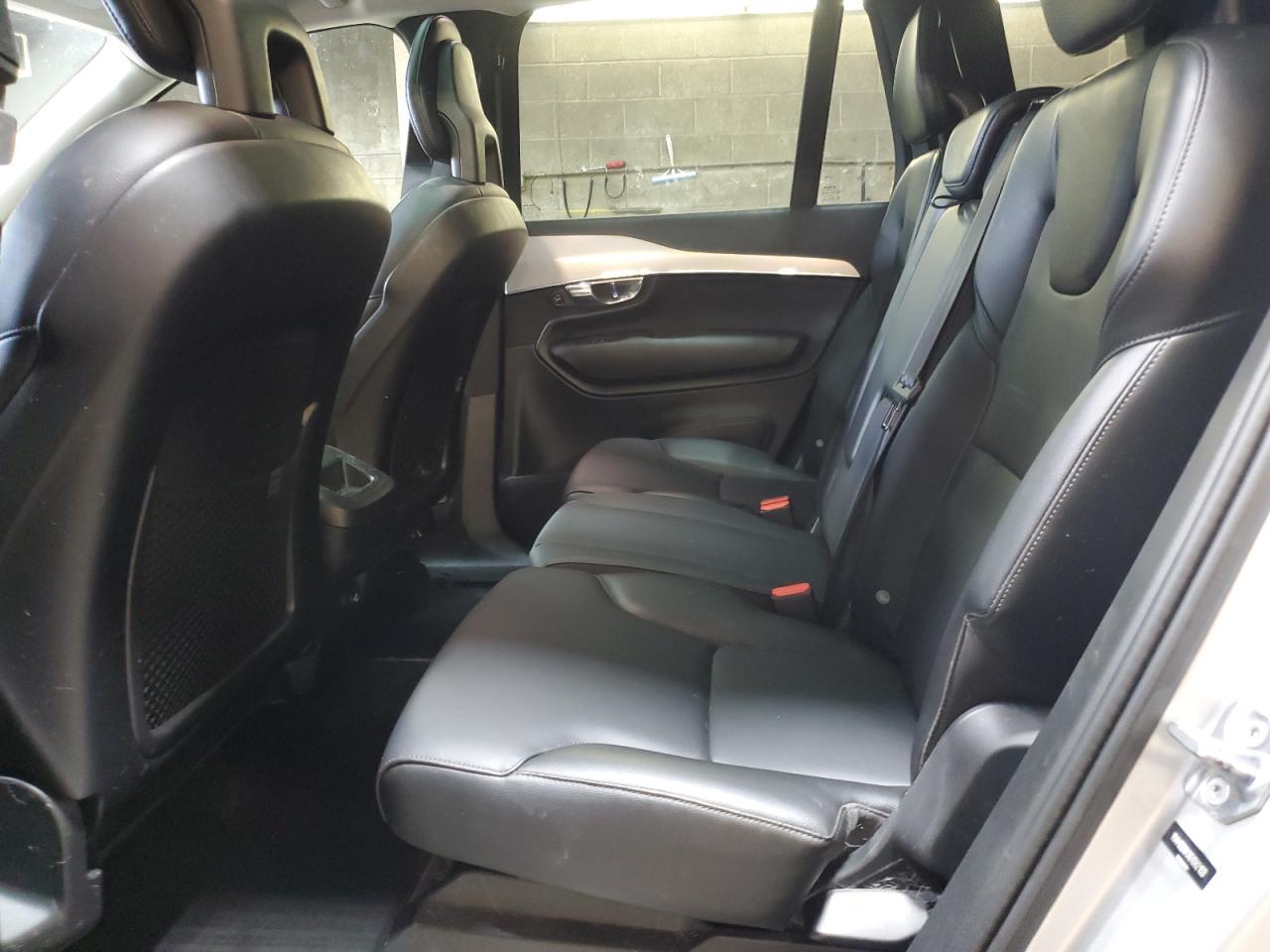 2016 VOLVO XC90