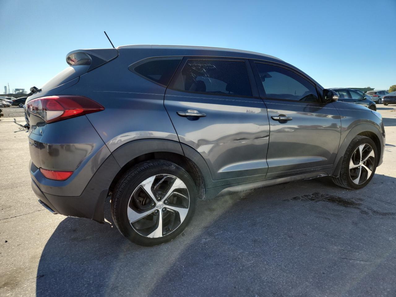 2016 HYUNDAI TUCSON