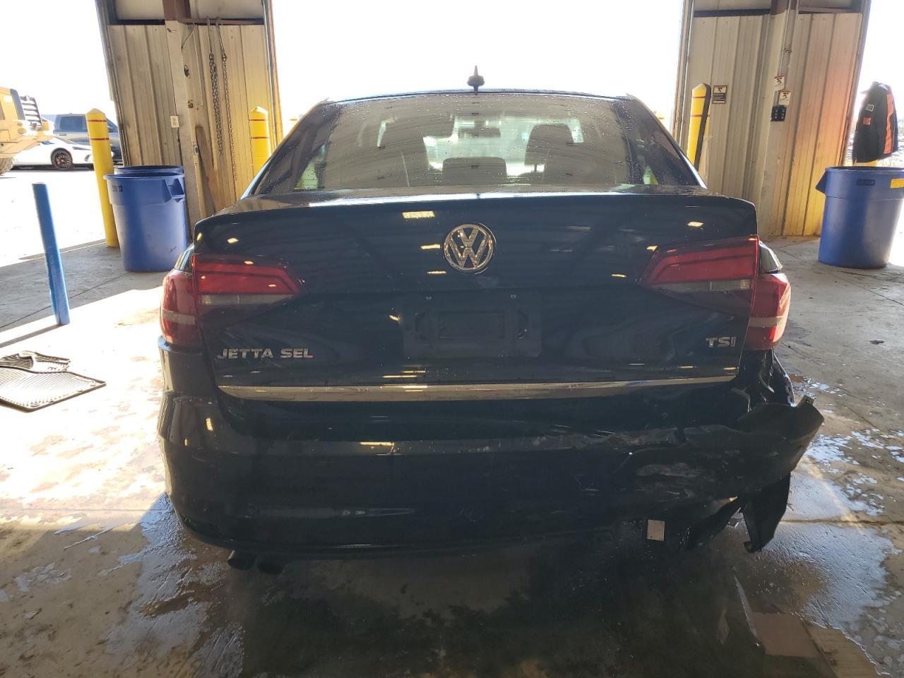 2018 VOLKSWAGEN JETTA