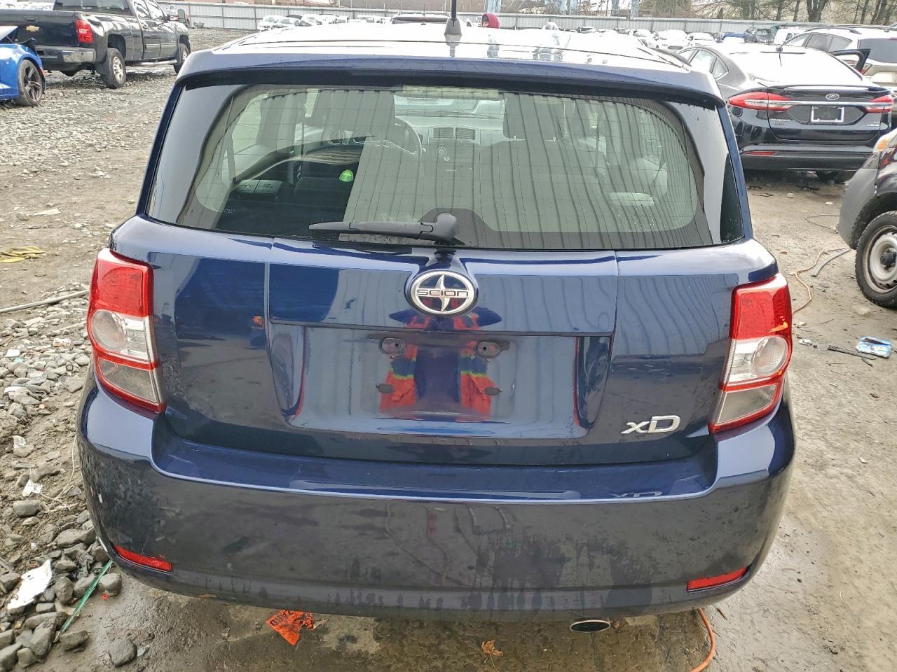 2010 SCION xD
