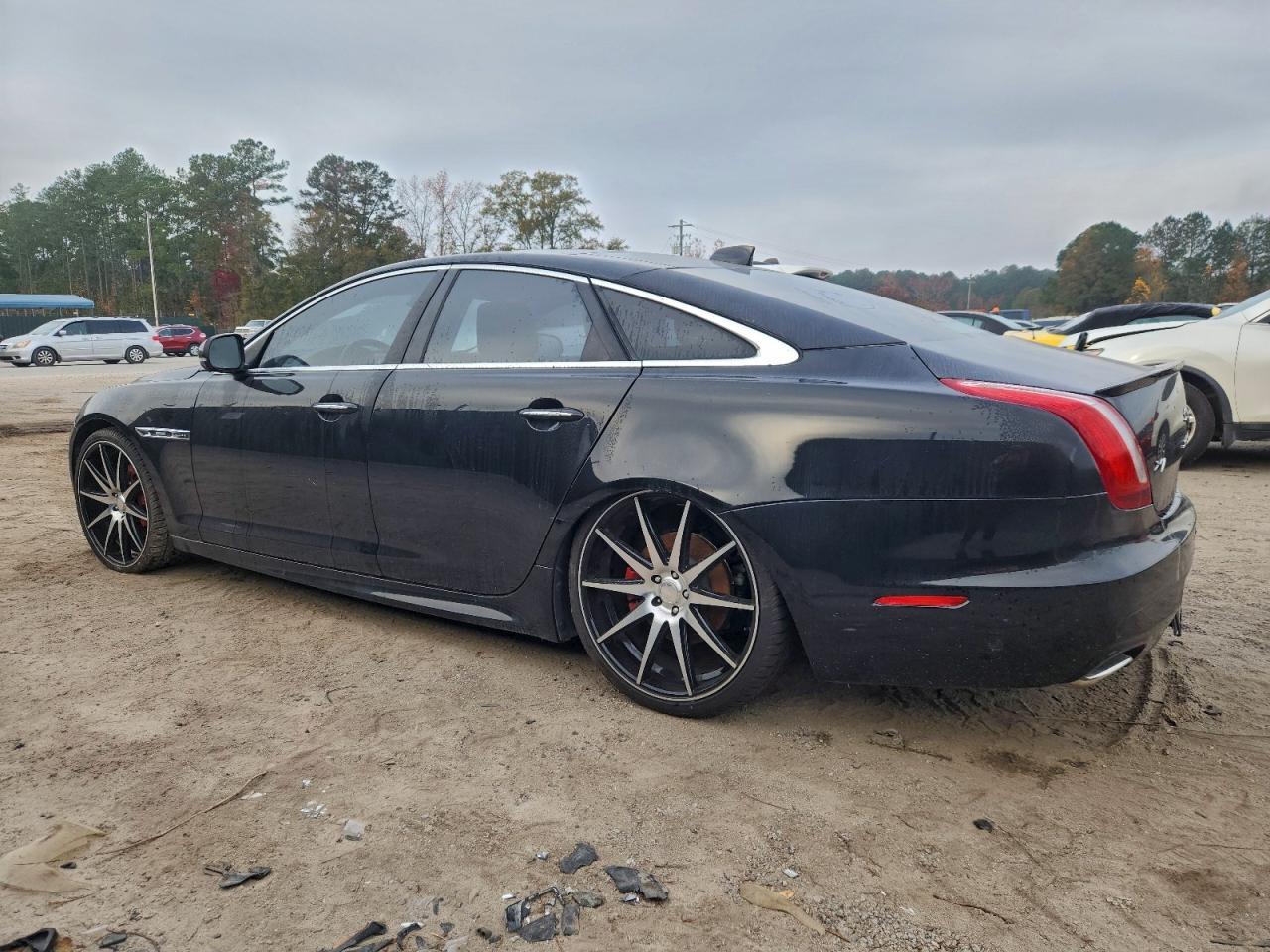 2016 JAGUAR Xj-Series
