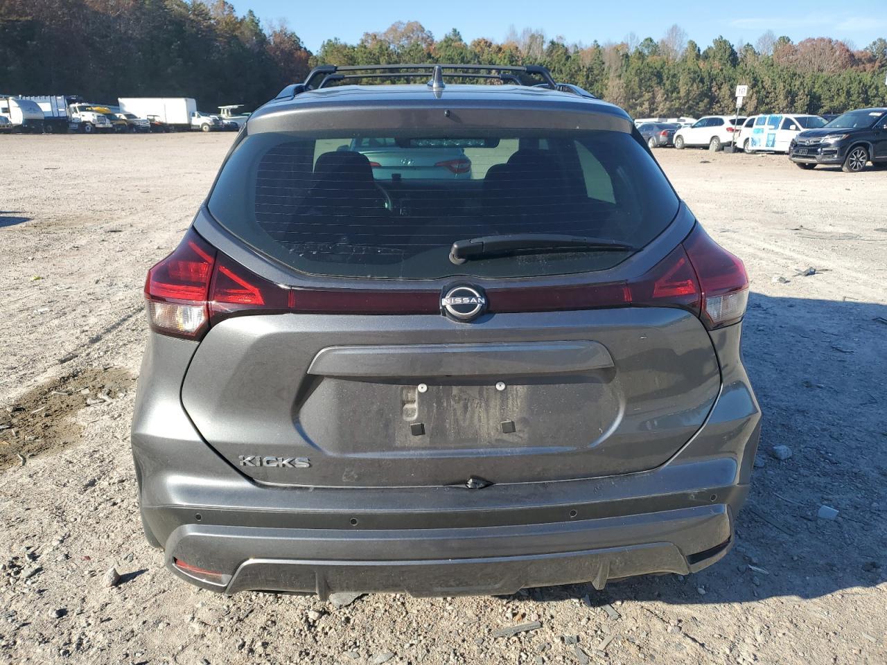 2024 NISSAN KICKS