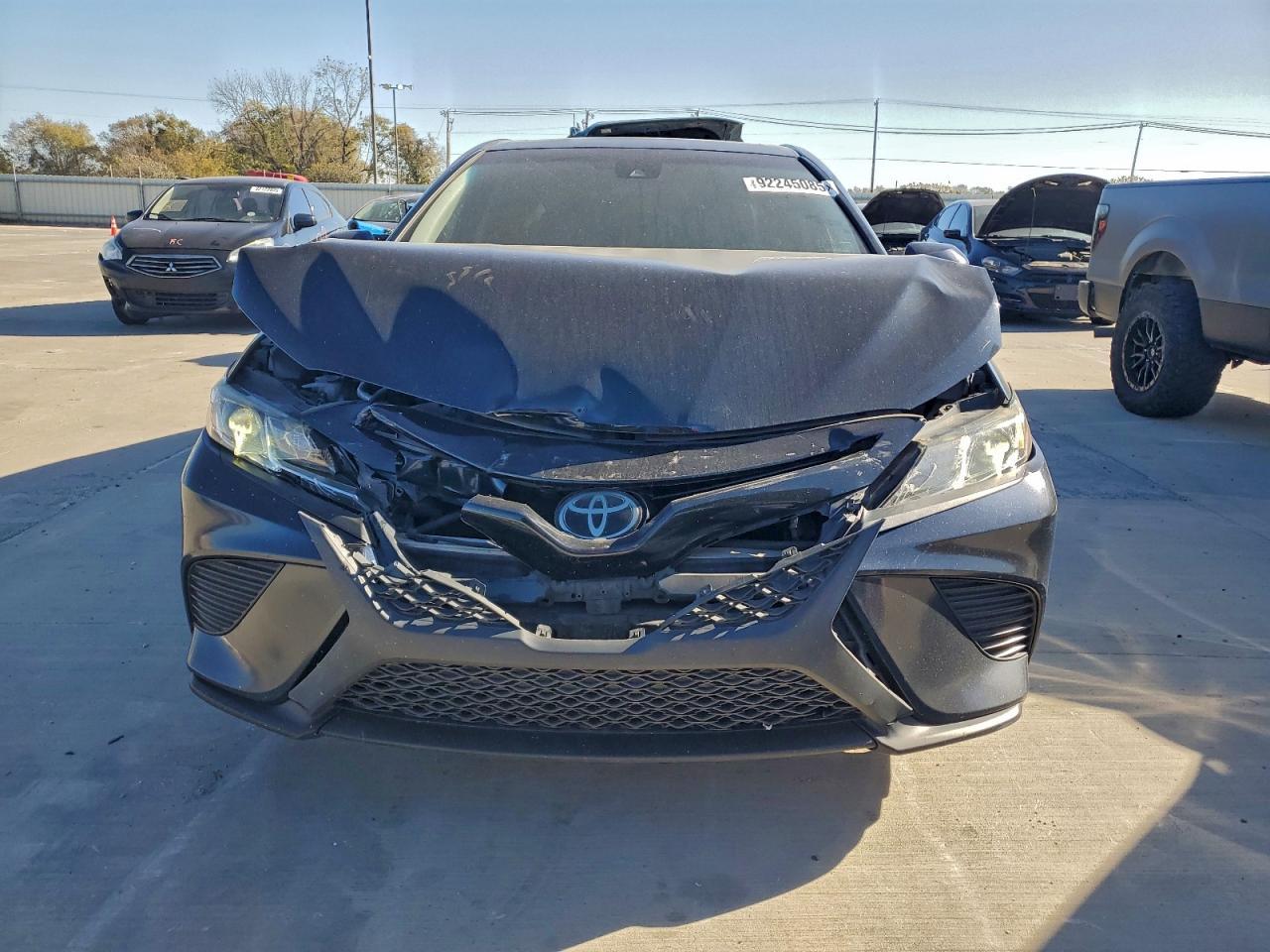 2019 TOYOTA CAMRY
