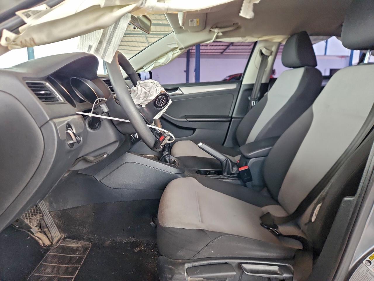 2017 VOLKSWAGEN JETTA