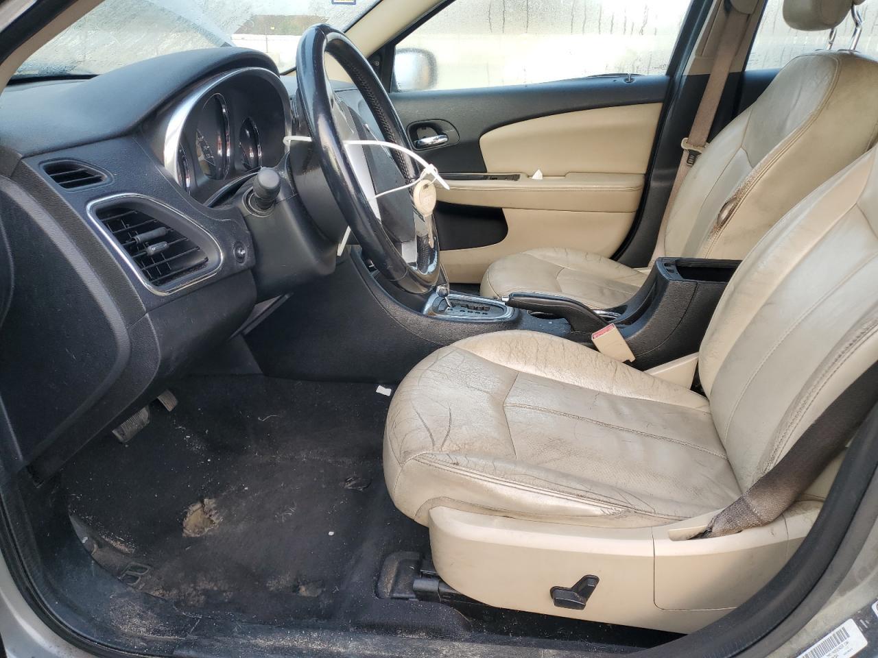 2013 CHRYSLER 200
