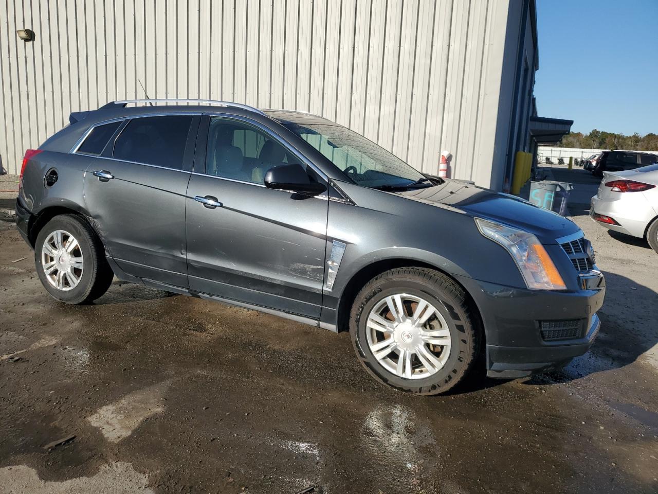 2010 CADILLAC SRX