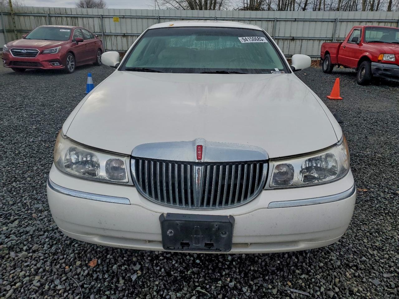 2000 LINCOLN Town Car