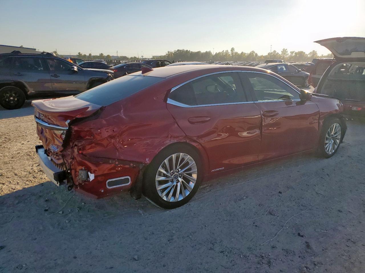 2022 LEXUS ES 300H