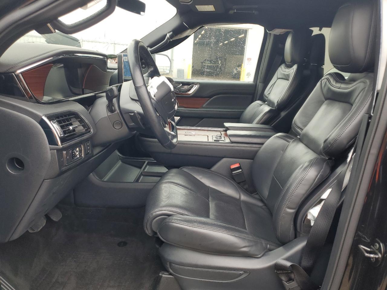2022 LINCOLN Navigator