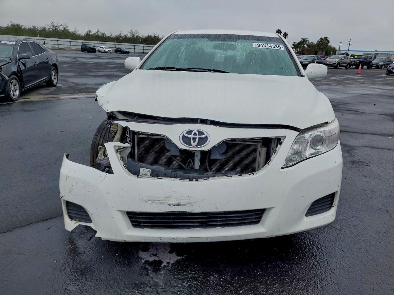2011 TOYOTA CAMRY