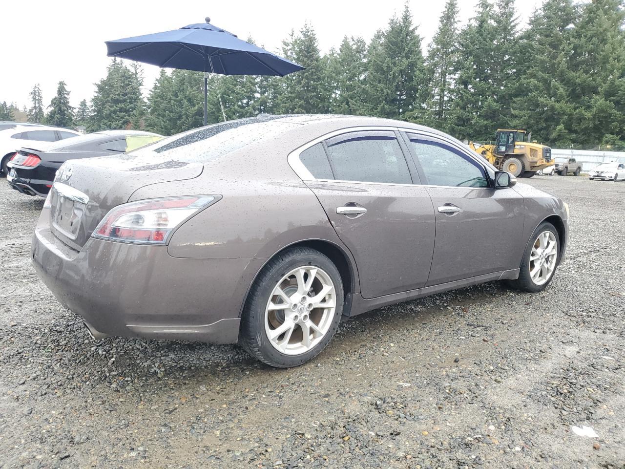 2014 NISSAN Maxima