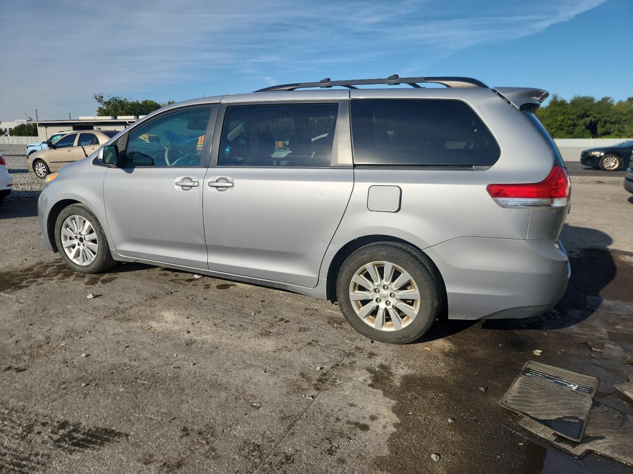 2014 TOYOTA SIENNA