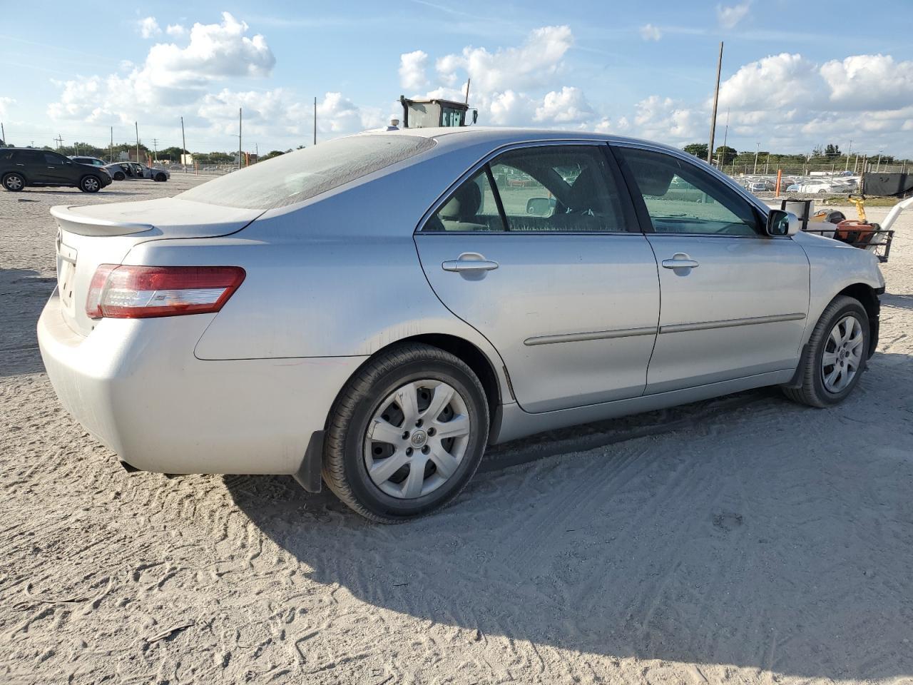 2010 TOYOTA CAMRY