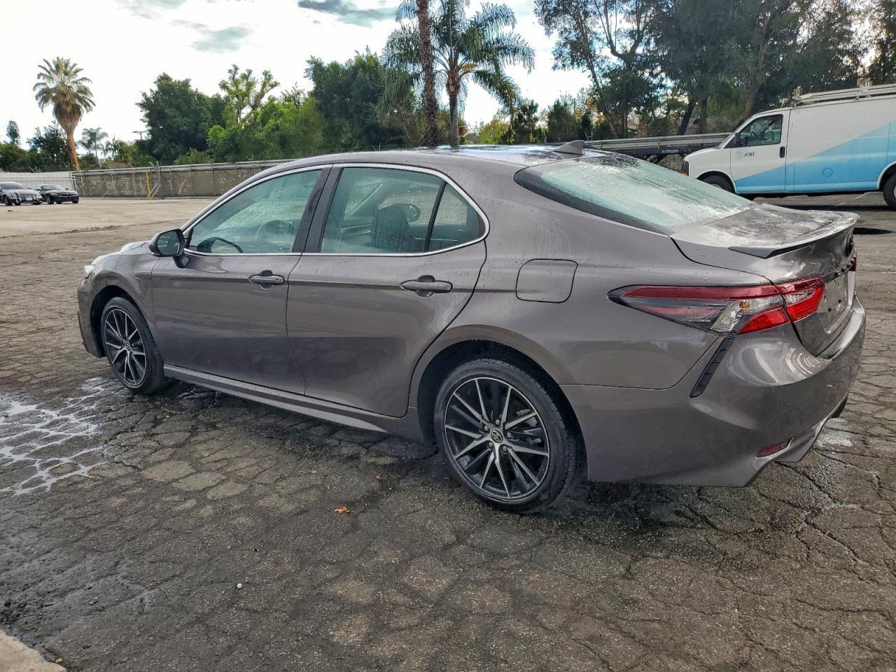 2024 TOYOTA CAMRY