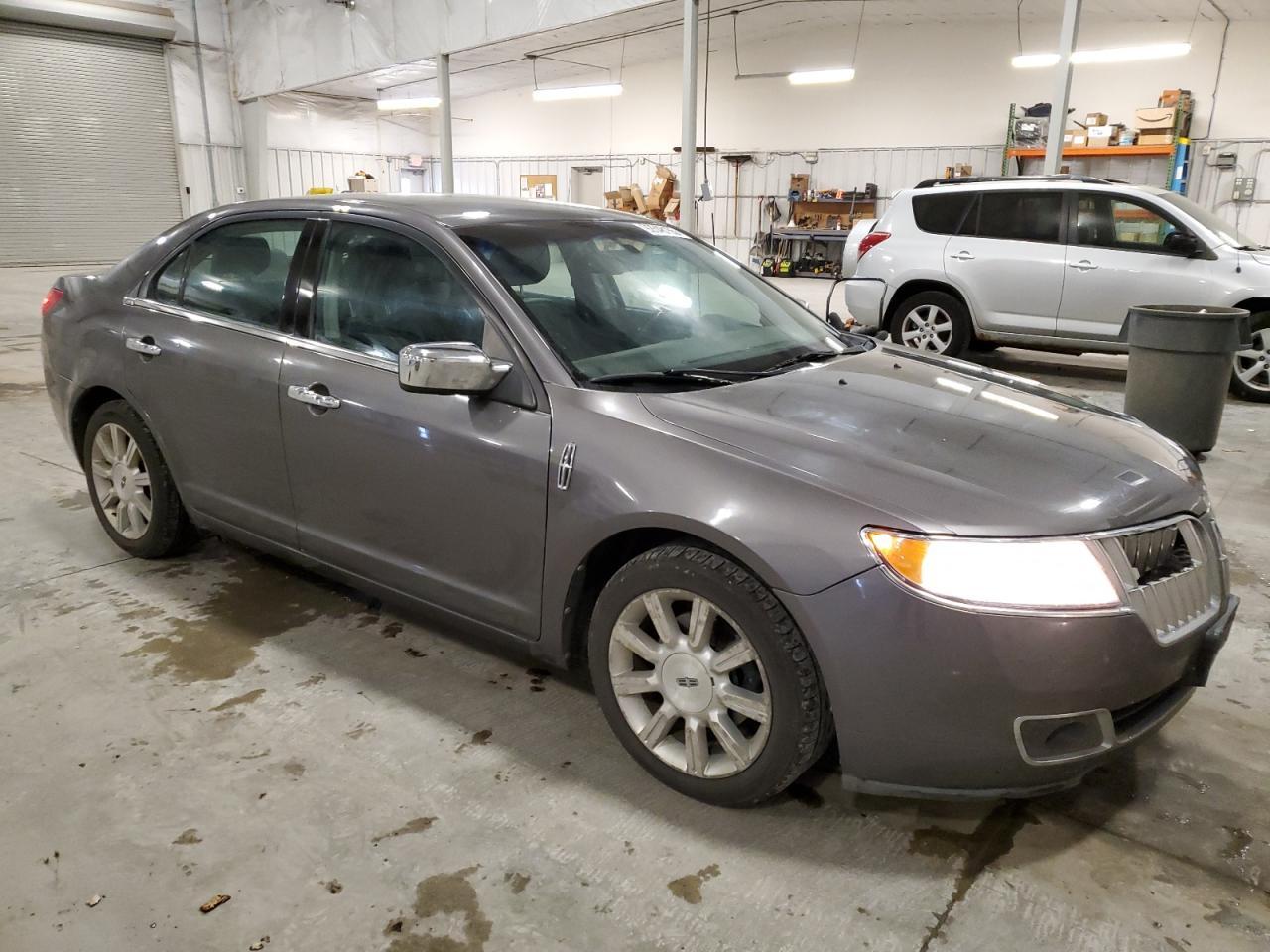 2011 LINCOLN MKZ