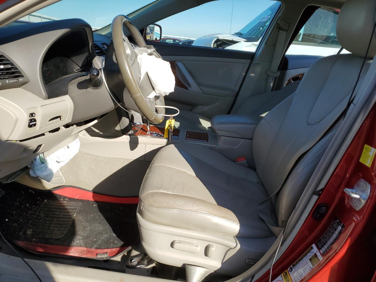2011 TOYOTA CAMRY
