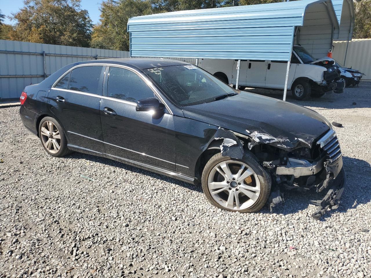 2013 MERCEDES-BENZ E-Class