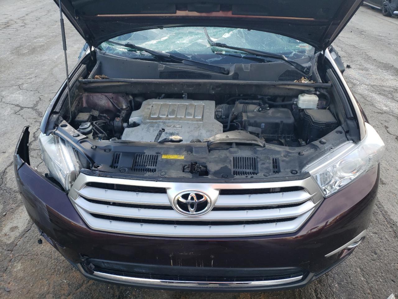 2011 TOYOTA HIGHLANDER