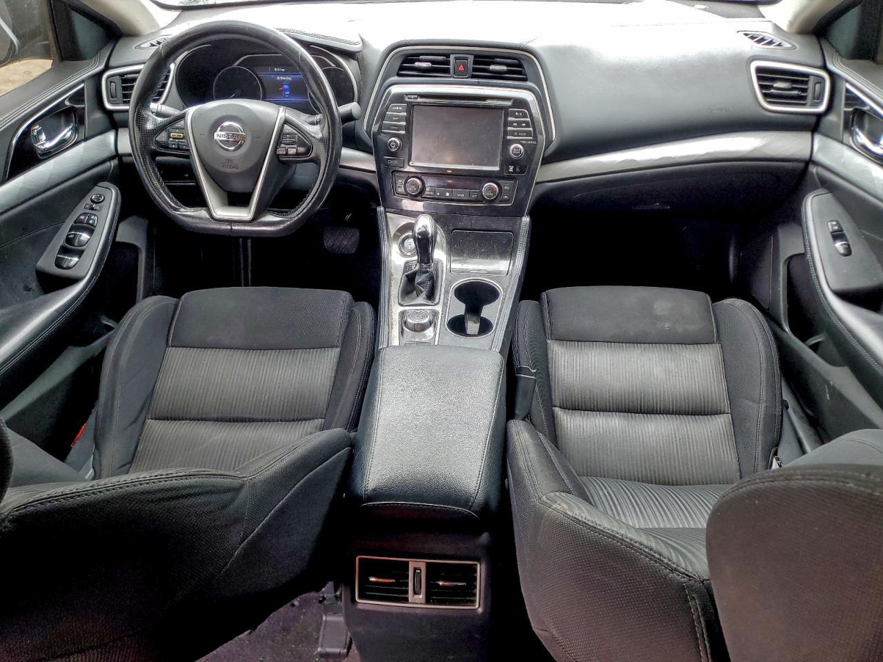 2016 NISSAN Maxima