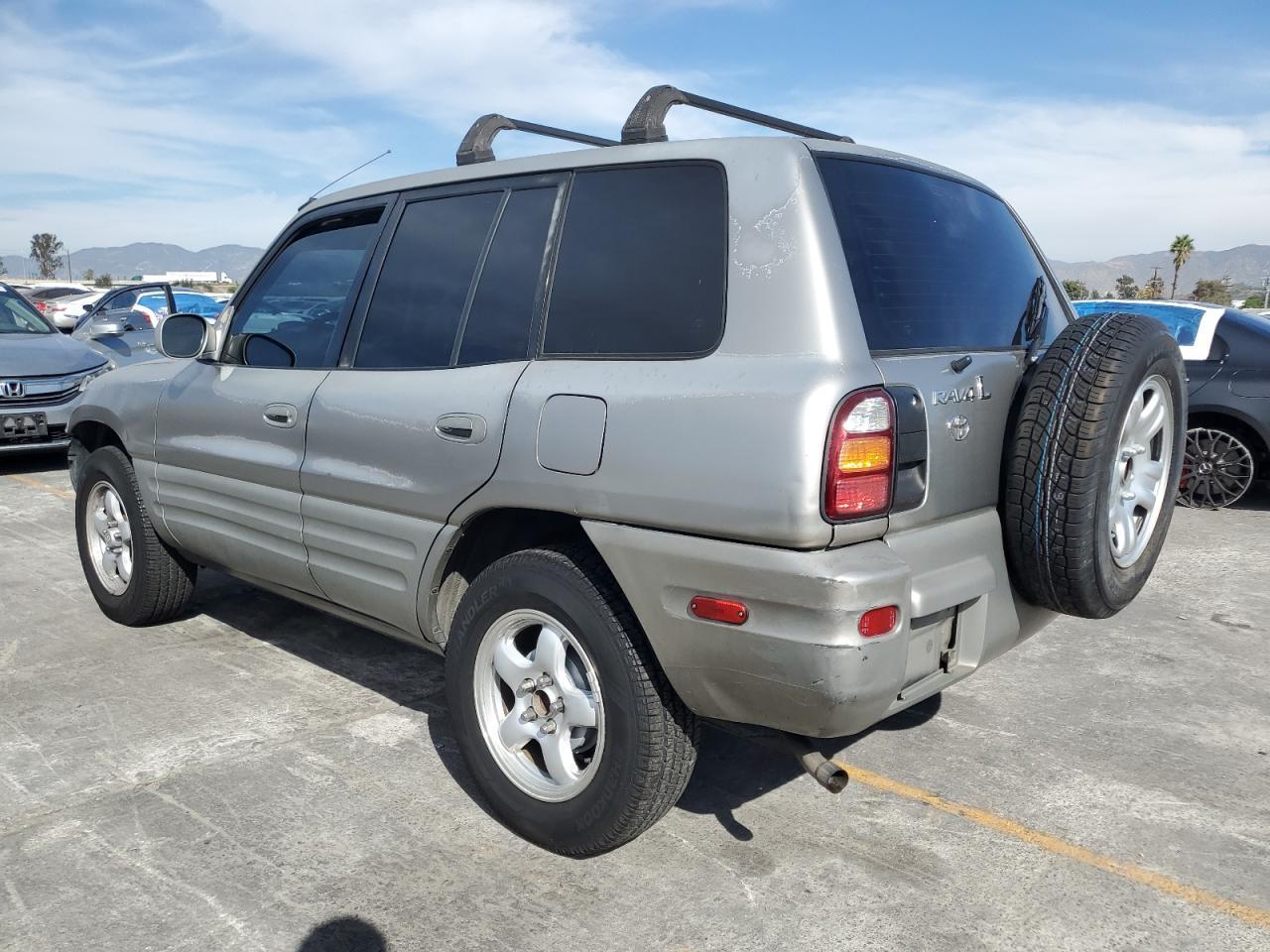 2000 TOYOTA RAV4