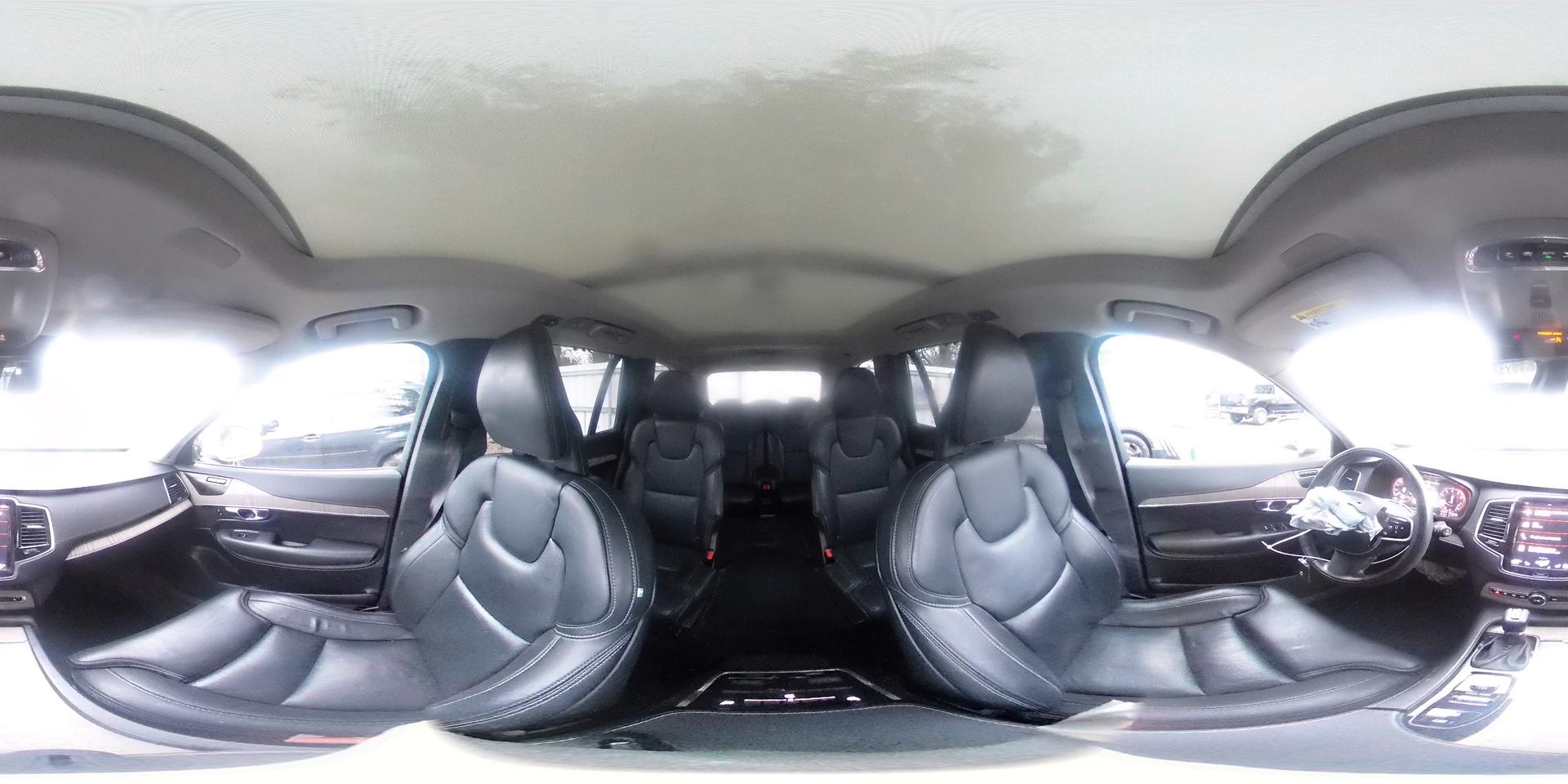 2021 VOLVO XC90