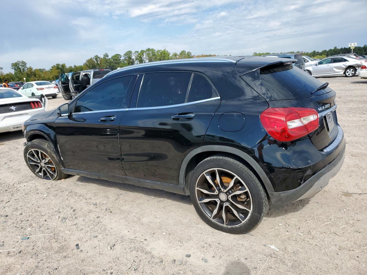 2016 MERCEDES-BENZ GLA-Class