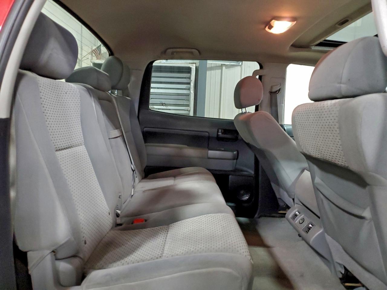 2011 TOYOTA TUNDRA