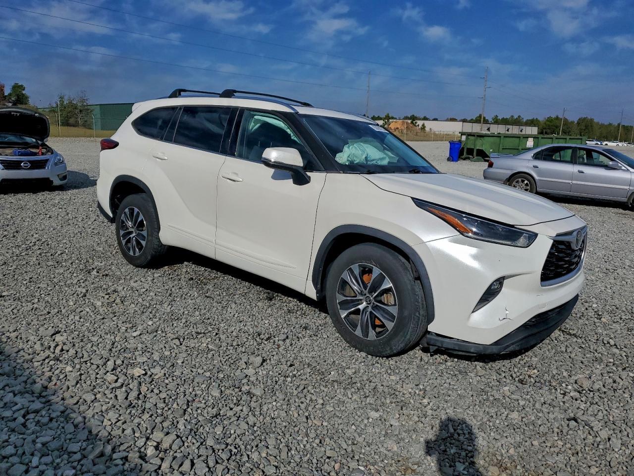 2021 TOYOTA HIGHLANDER