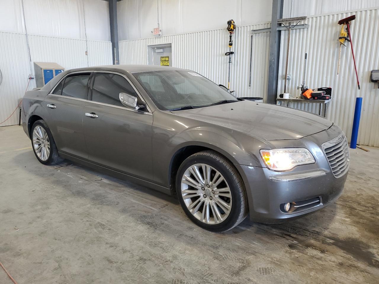 2011 CHRYSLER 300