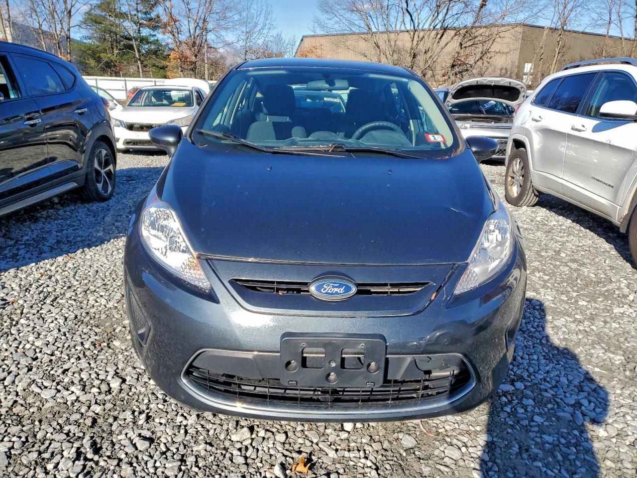 2011 FORD Fiesta