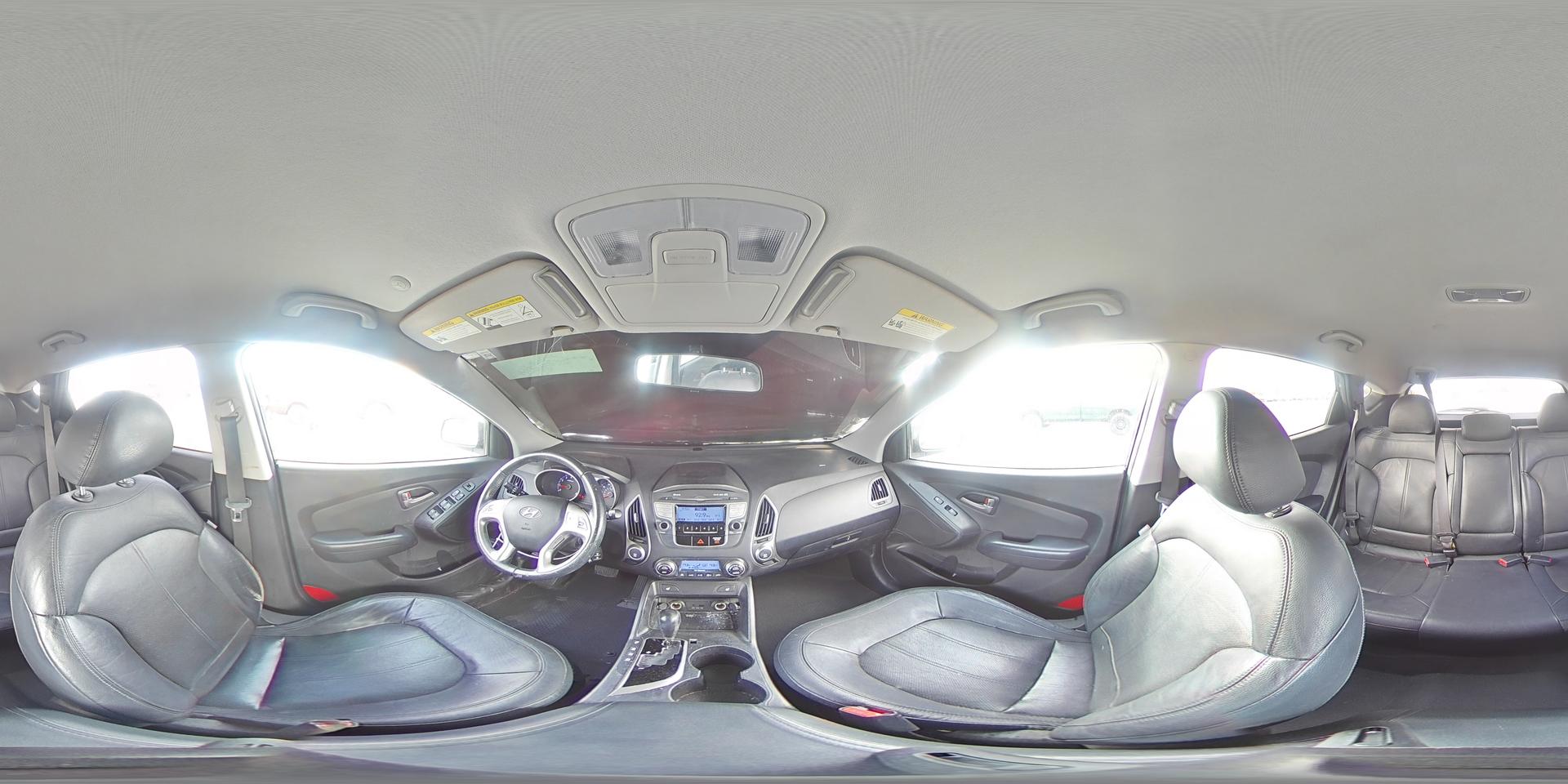 2010 HYUNDAI TUCSON