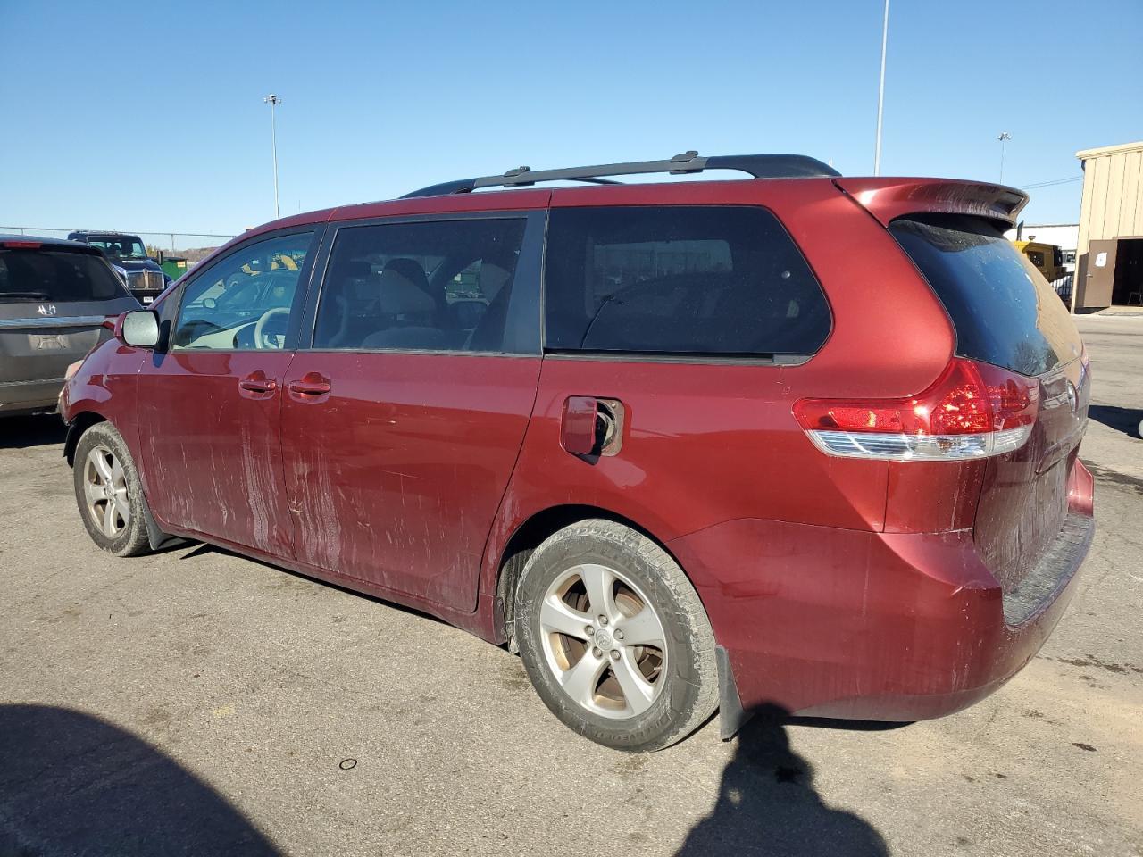 2014 TOYOTA SIENNA