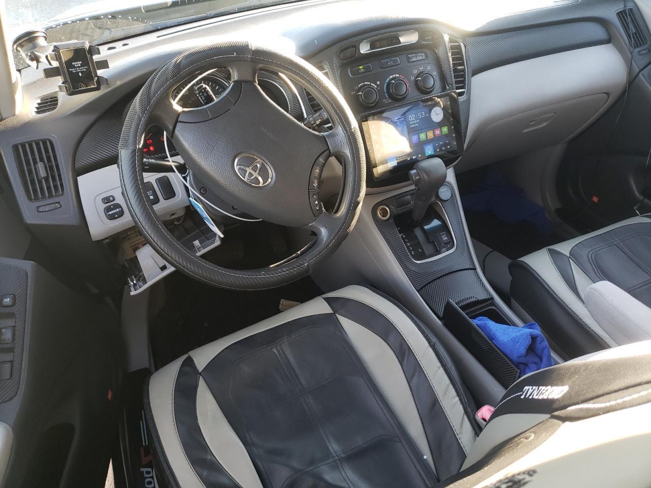 2005 TOYOTA HIGHLANDER