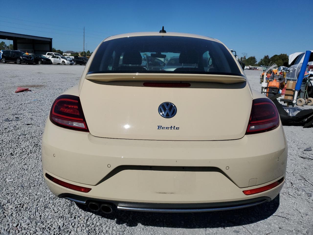 2019 VOLKSWAGEN Beetle