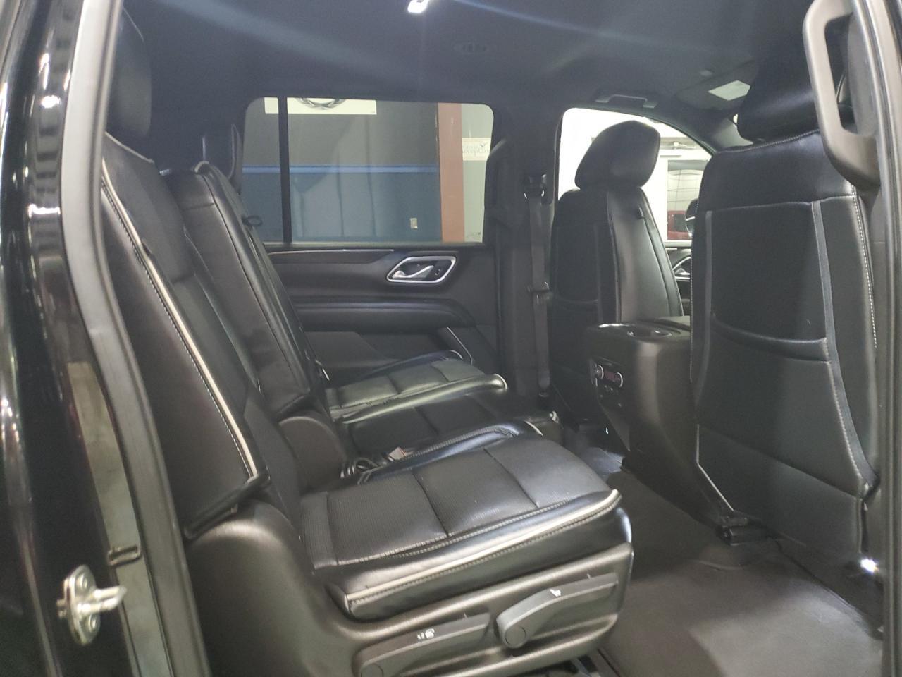 2021 CHEVROLET Suburban