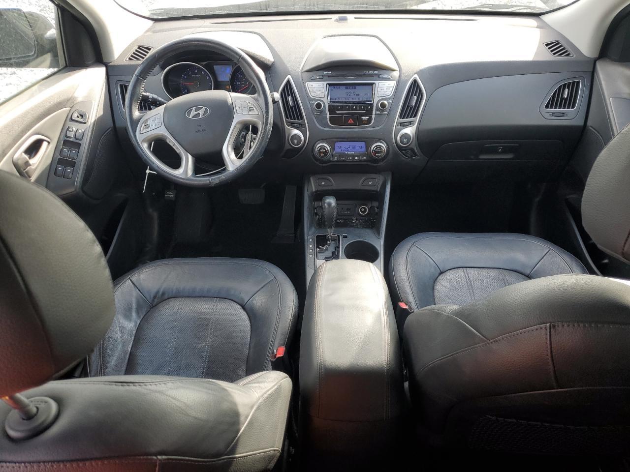 2010 HYUNDAI TUCSON