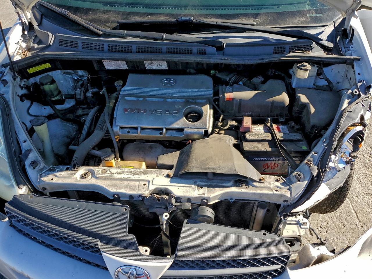 2004 TOYOTA SIENNA