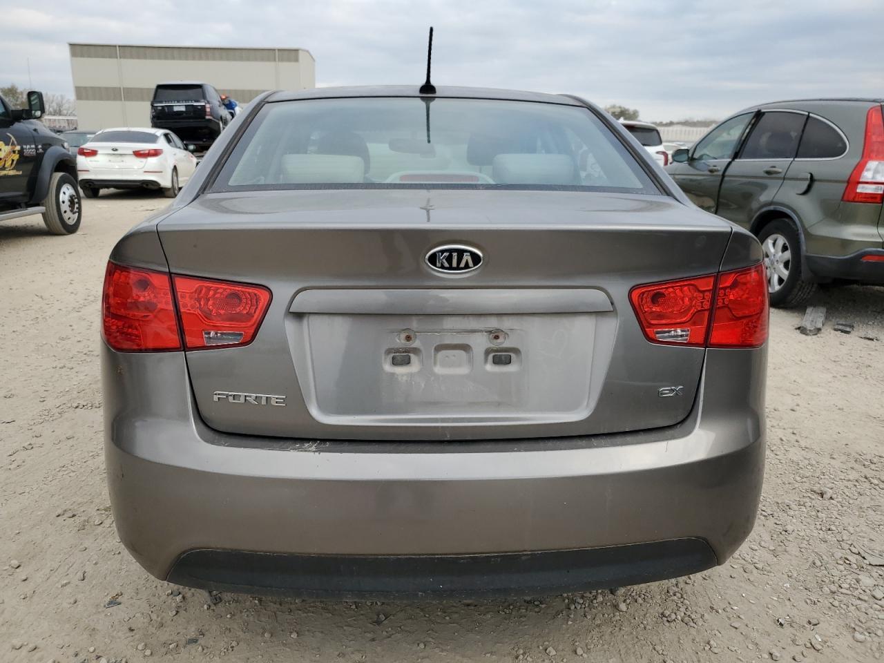 2010 KIA FORTE