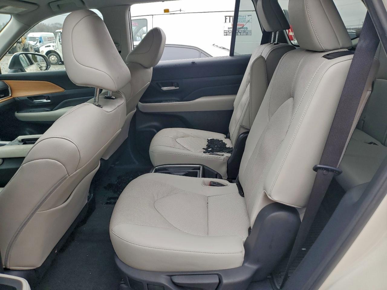 2024 TOYOTA HIGHLANDER