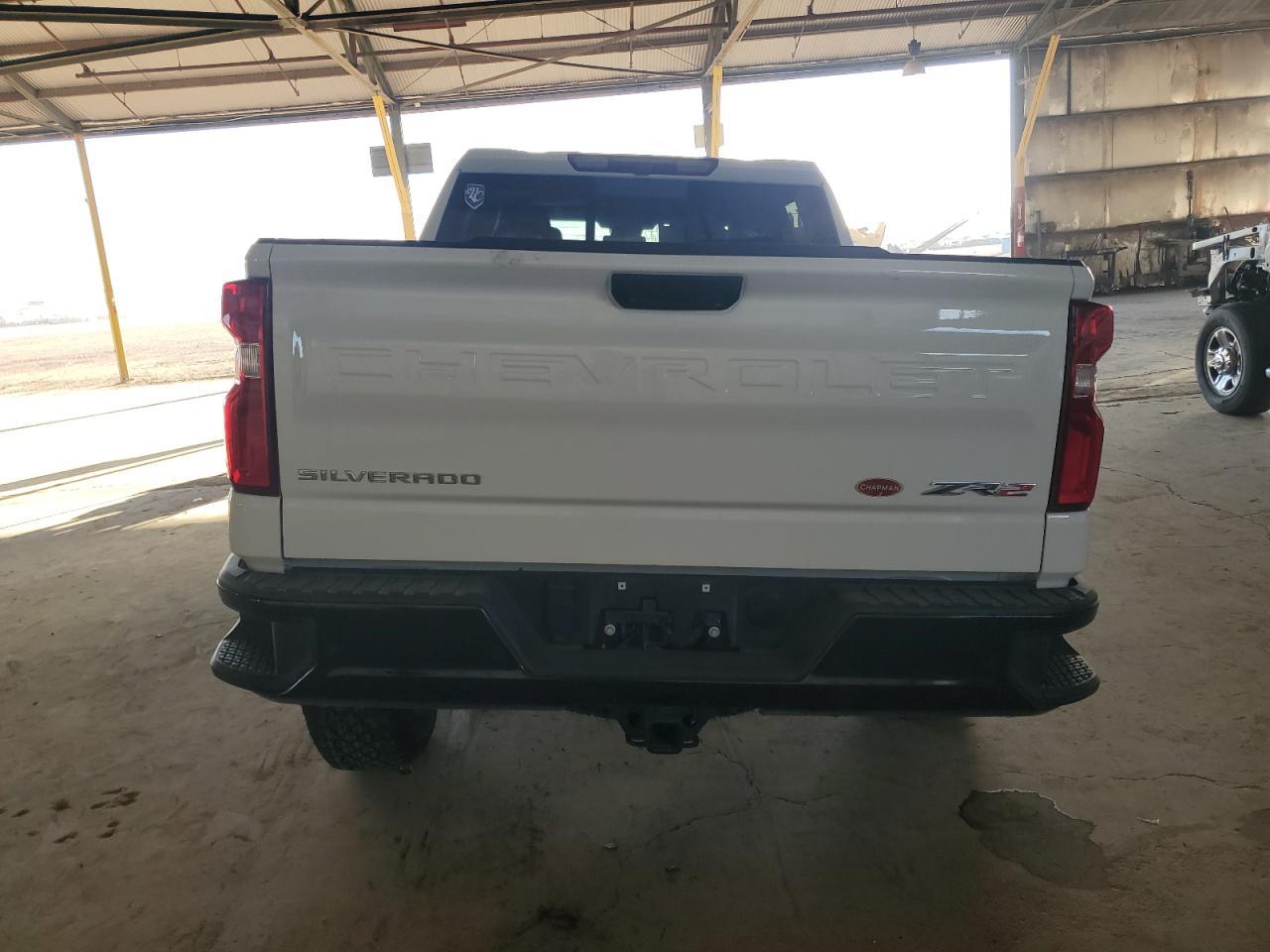 2024 CHEVROLET Silverado