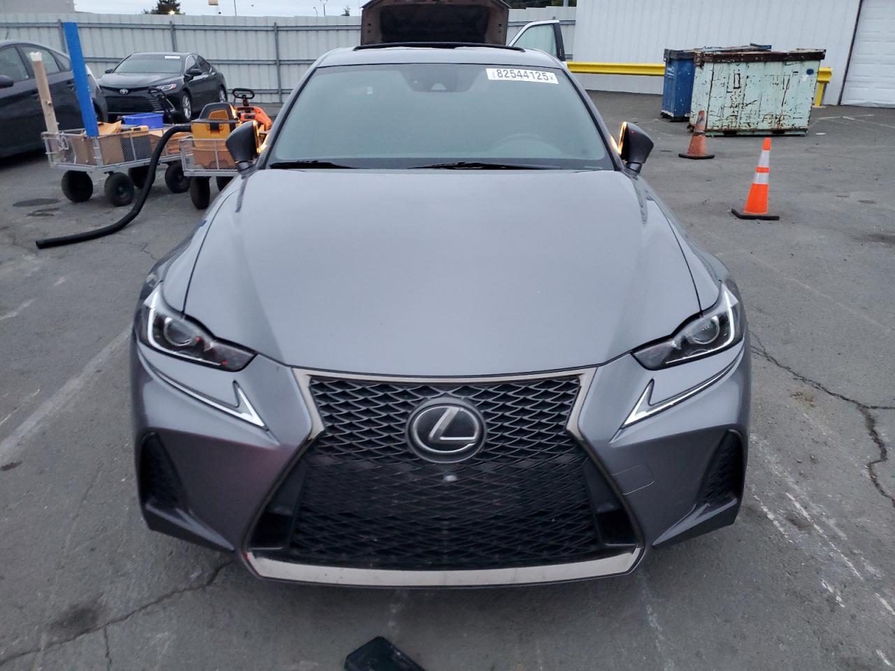 2018 LEXUS IS 300