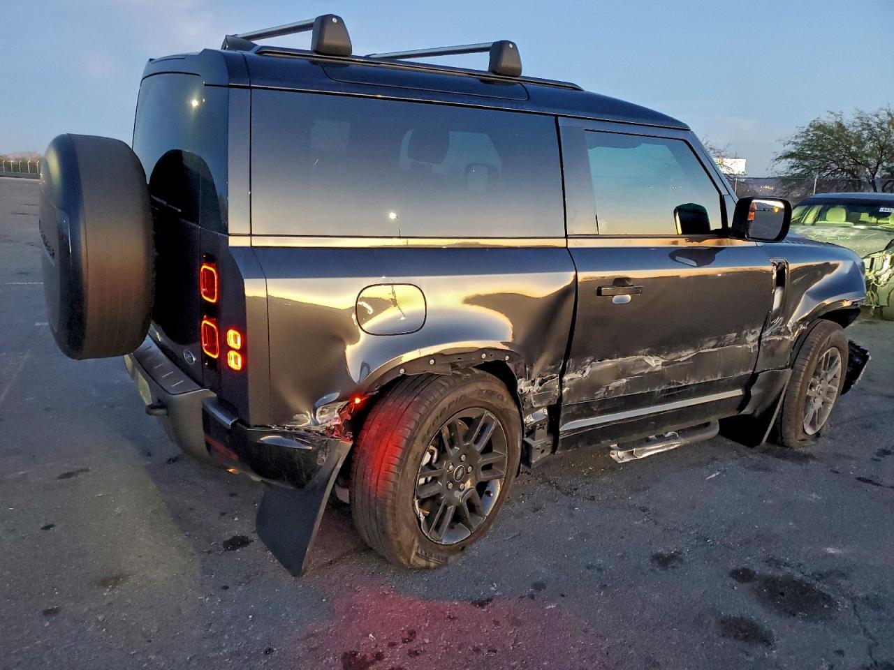 2023 LAND ROVER Defender