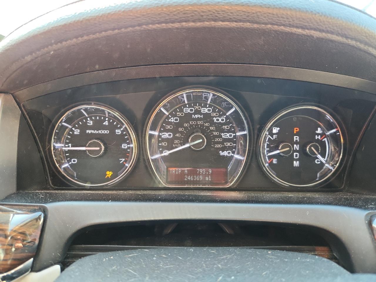 2011 LINCOLN MKS