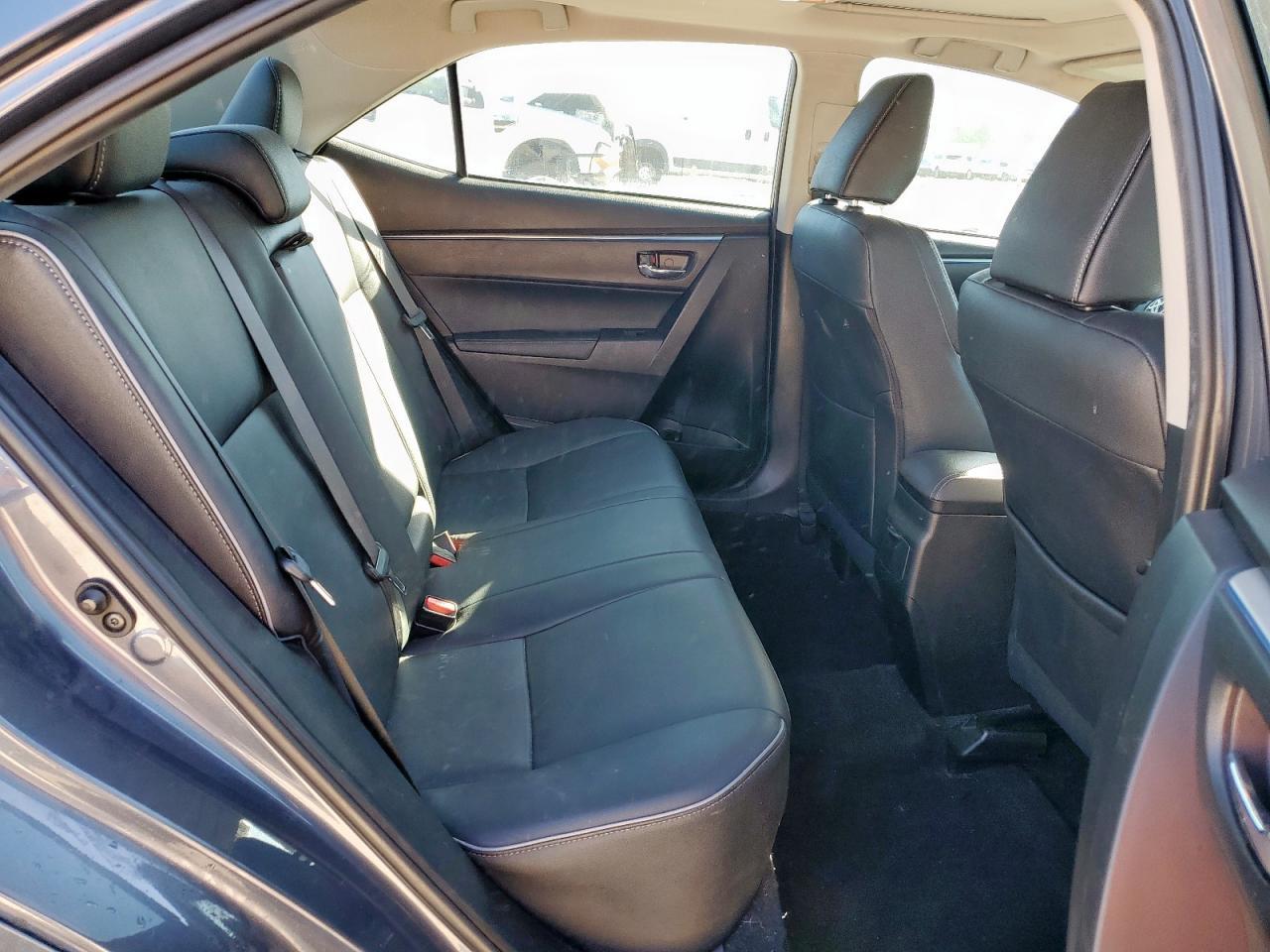 2016 TOYOTA COROLLA